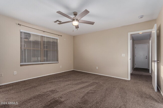 Building Photo - 10513 W Louise Dr