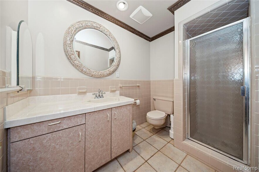 Building Photo - 42195 Kouza Ct