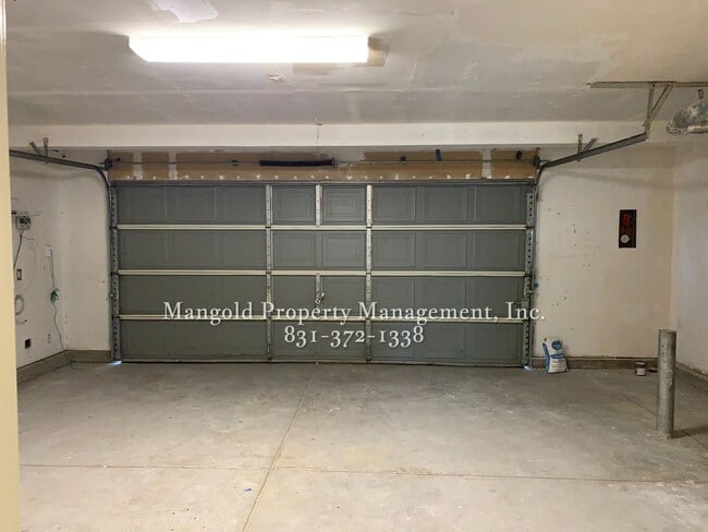 Building Photo - Inviting Two Story Home in Salinas with Open Living Spaces & Great Backyard