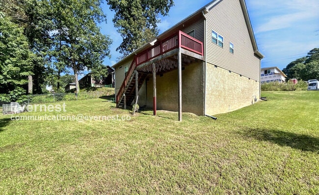 Building Photo - 4010 Rogers Rd