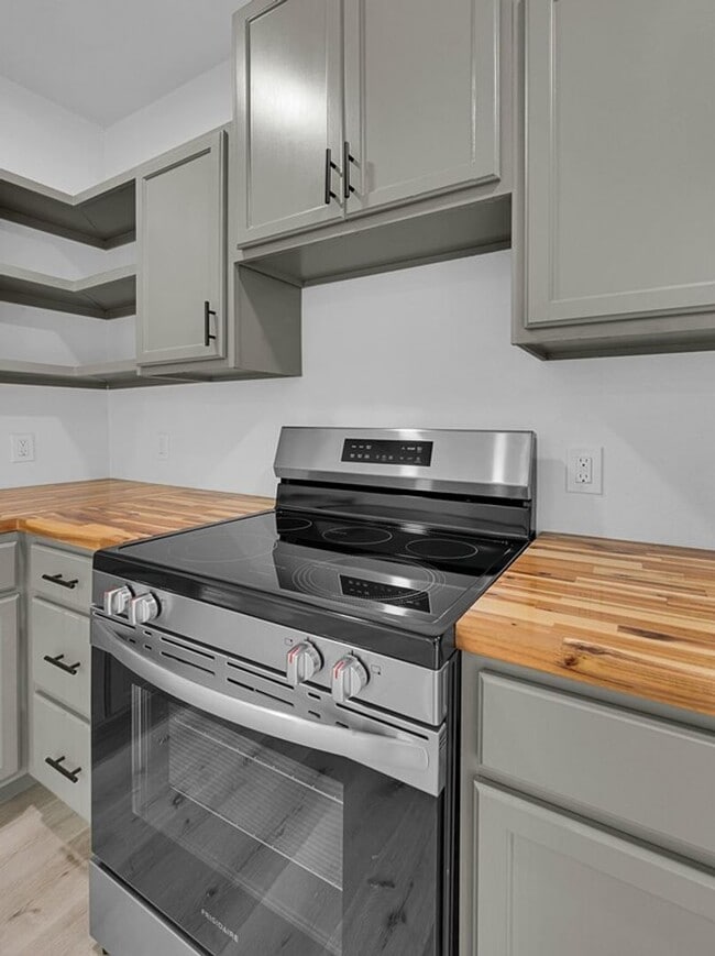 Building Photo - Newly Renovated 3 Bed, 3 Bath Home in Waco