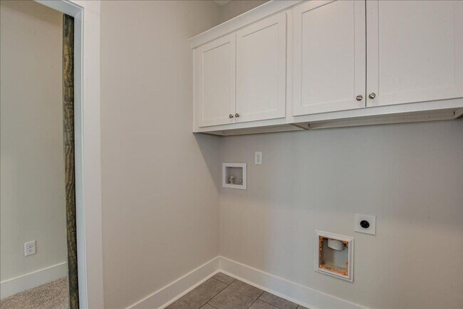 Building Photo - 422 Pump House Rd