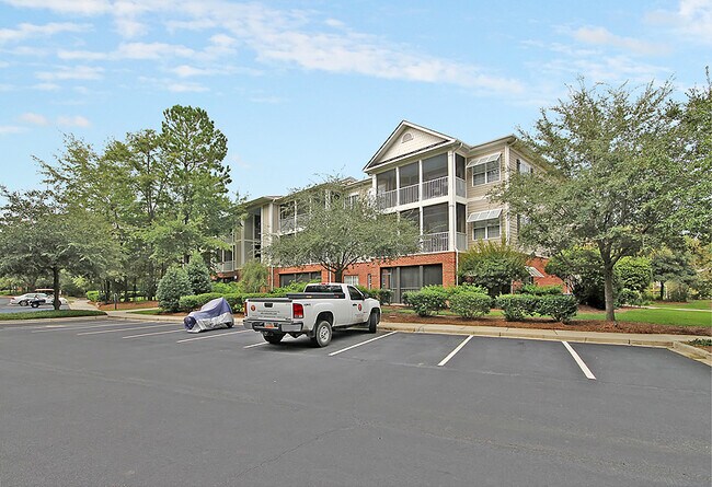 Building Photo - 1817 Basildon Rd