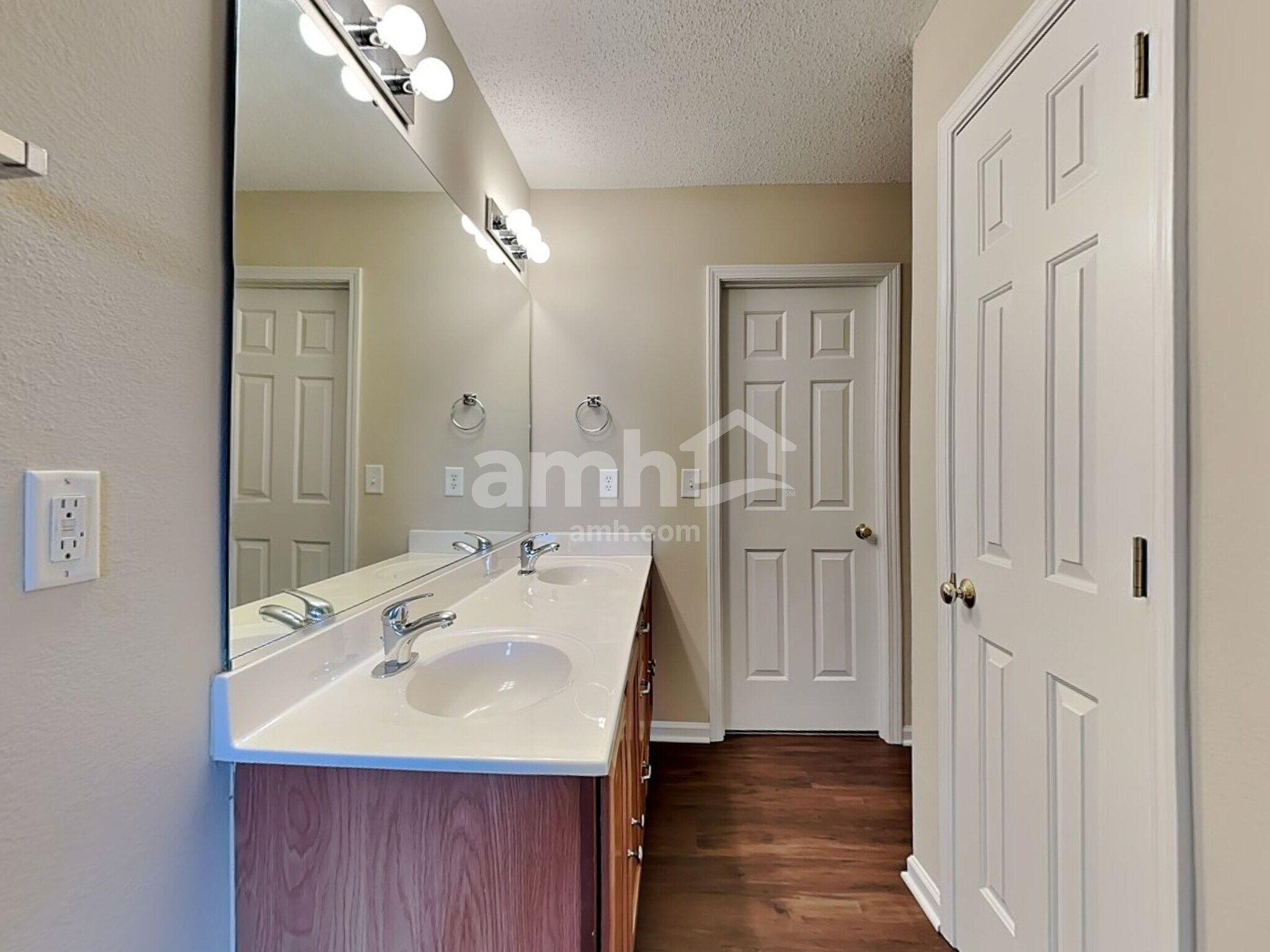 Building Photo - 5028 Bartley Way