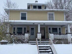 Building Photo - 1725/1727 W High St.