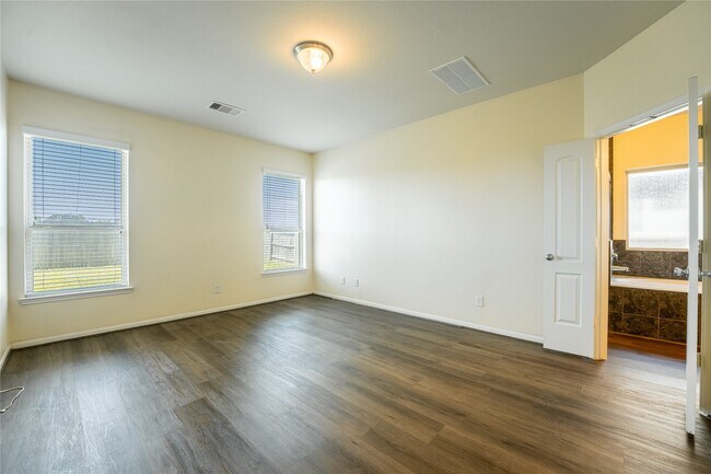 Building Photo - 20219 Weeping Pine Way
