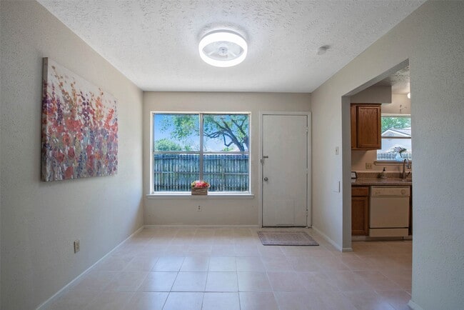 Building Photo - 2779 Forest Point Dr