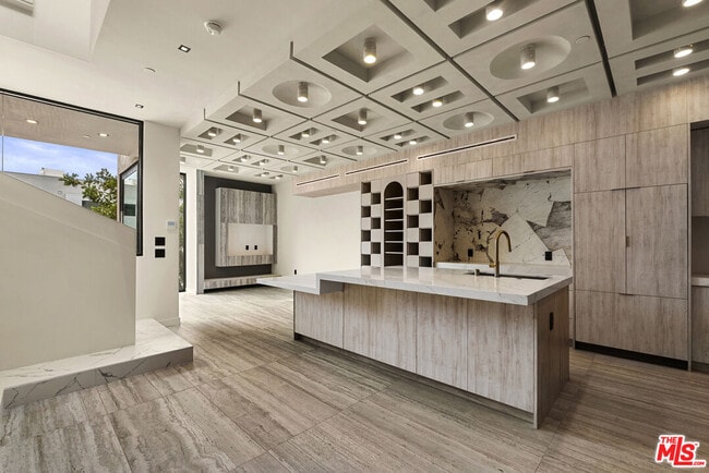 Building Photo - 1021 N Ogden Dr