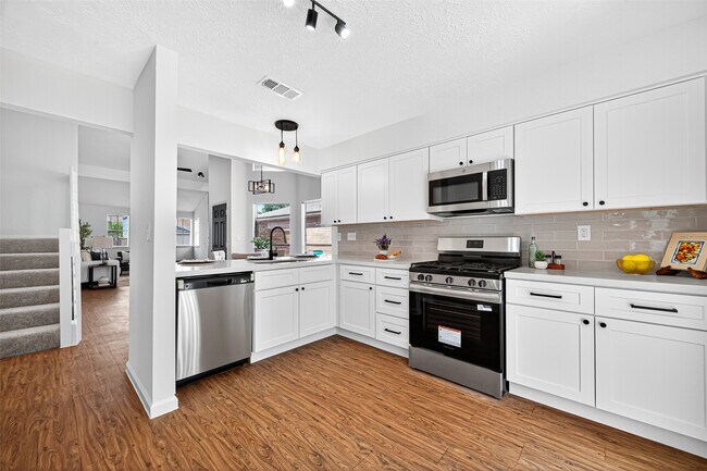 Building Photo - 10726 Buffalo Bend Dr