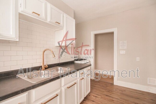 Building Photo - 1550 Glenmont Rd