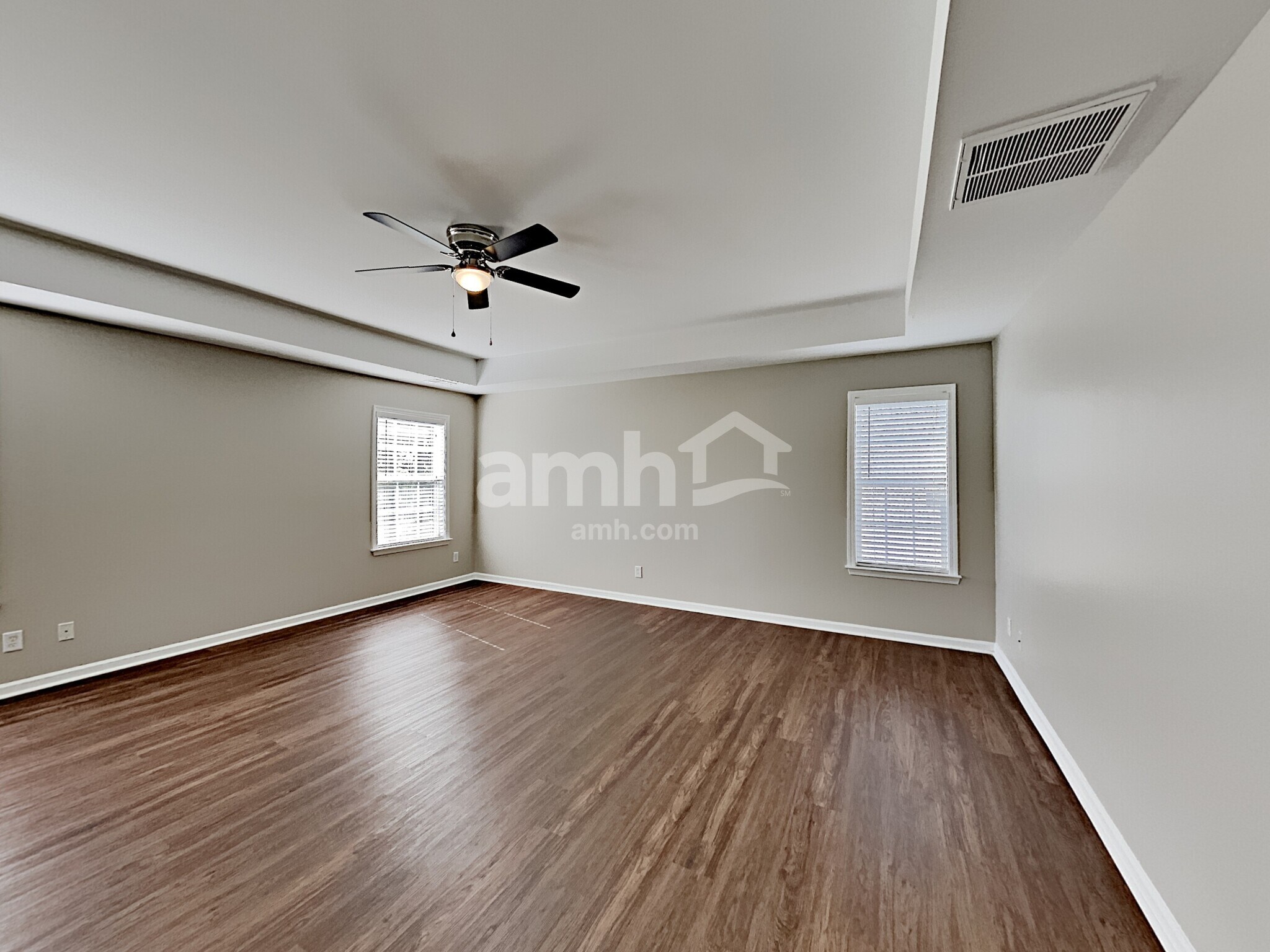 Building Photo - 222 Mott Rd