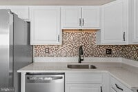 Building Photo - 5 Bardia Ct