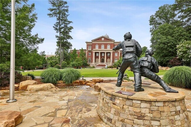 Building Photo - 432 Burton Dr