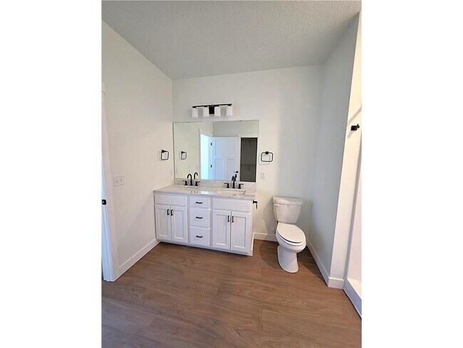 Building Photo - 1227 Wisteria Ln