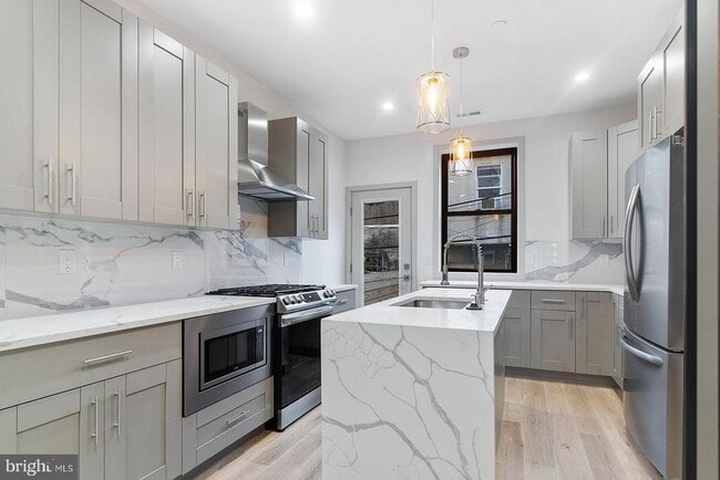 Building Photo - 3118 Ridge Ave