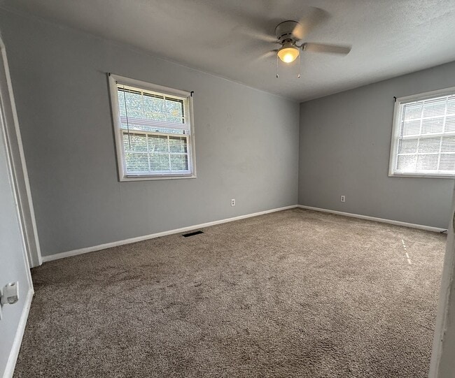 Building Photo - 3 Bedroom Rental - close to Cape Fear Vall...