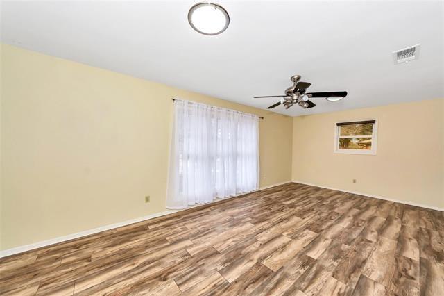 Building Photo - 26 Bounty Rd E