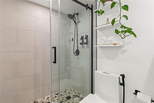 Building Photo - 9001 Jacaranda Ln