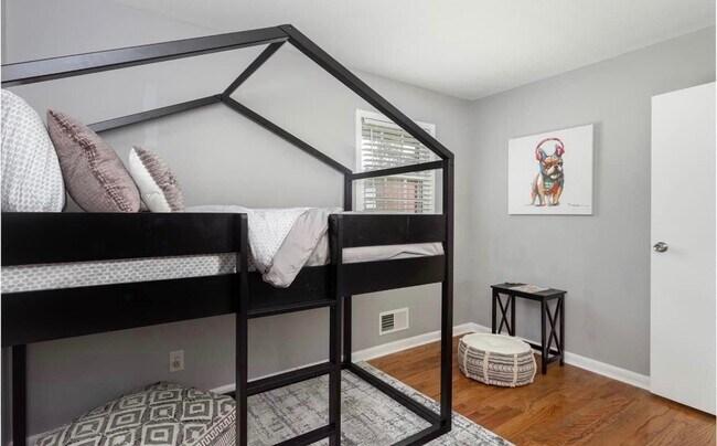 Building Photo - 947 Boswell Dr