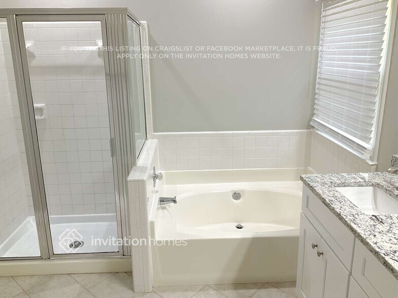 Building Photo - 4124 Silvermere Way