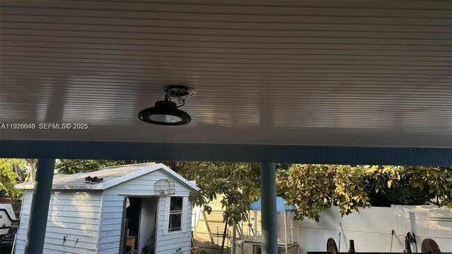 Building Photo - 1550 SW 86th Ct