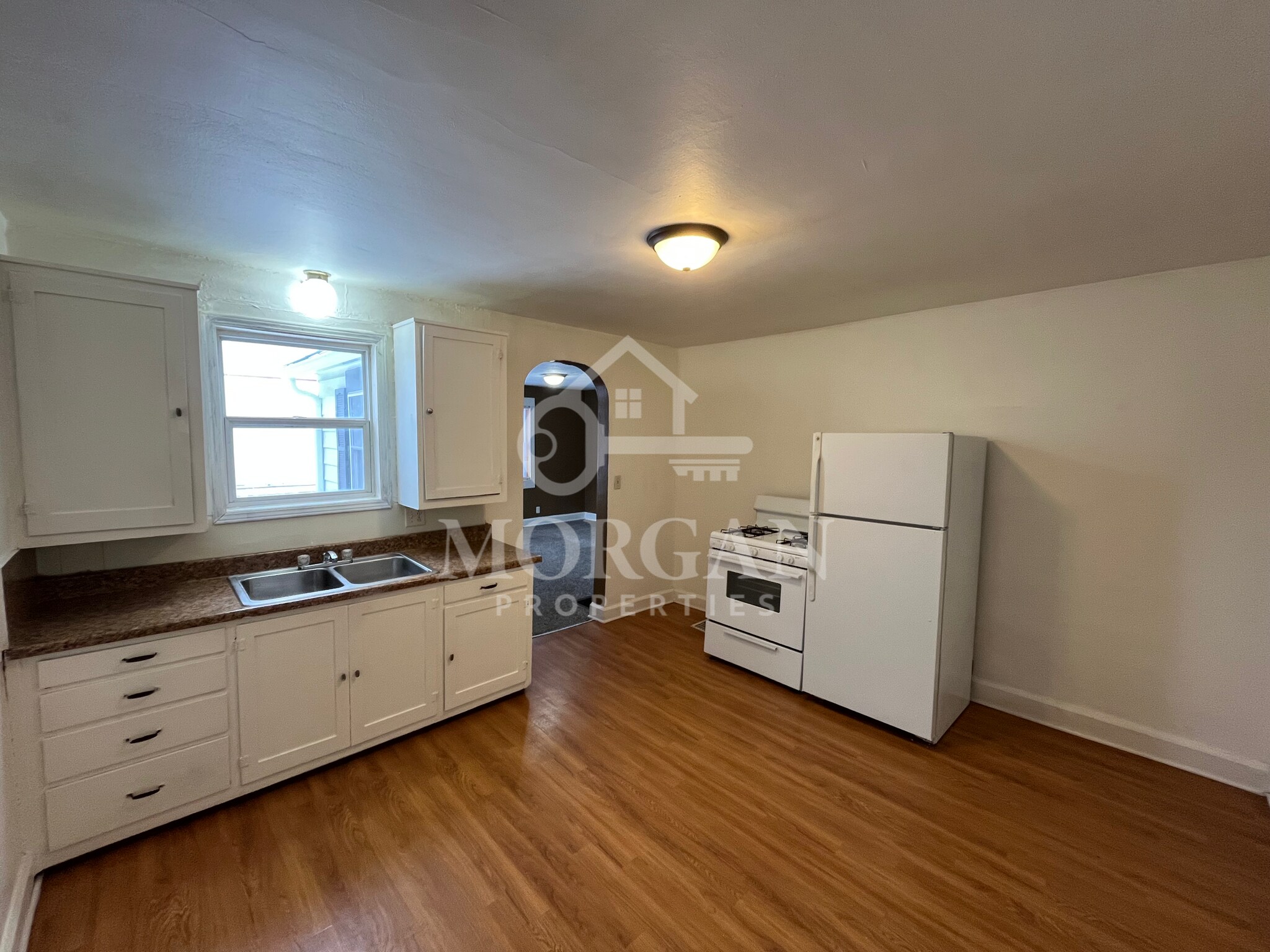 Building Photo - 2210 Walnut St