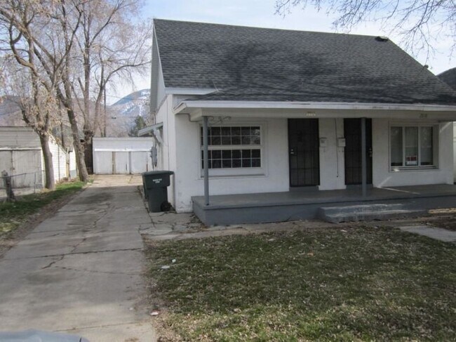 Building Photo - 2816 Adams Ave