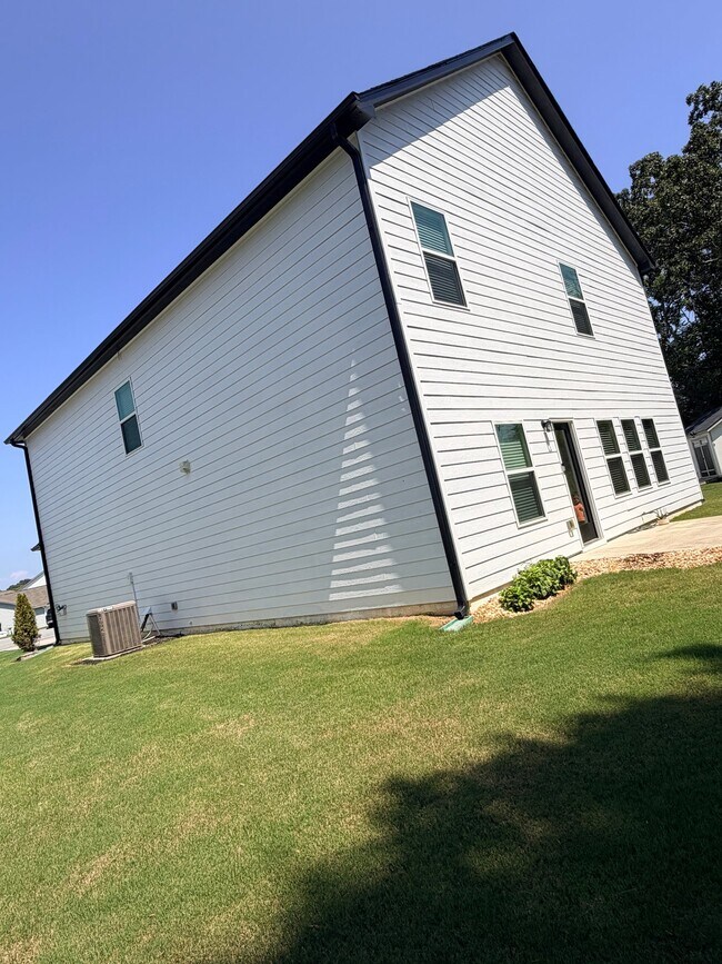 Building Photo - 115 Weston Way NW