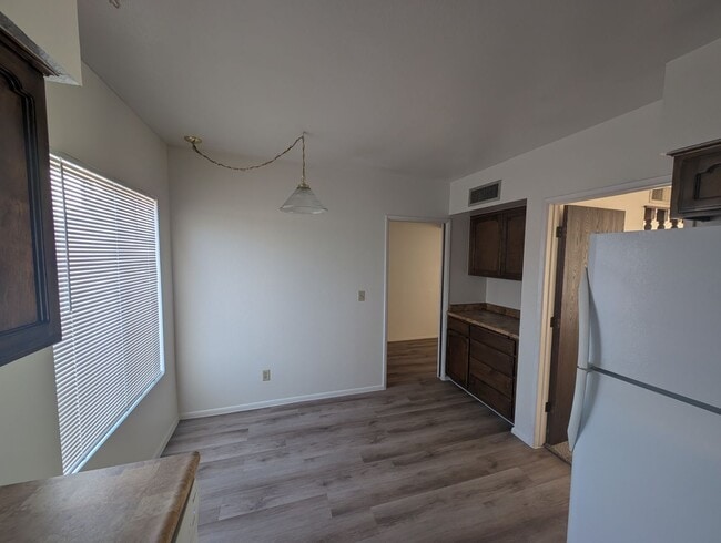 Building Photo - R317