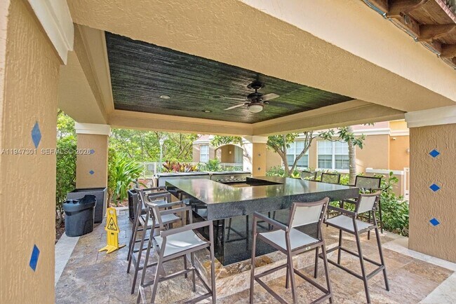 Building Photo - 19555 E Country Club Dr