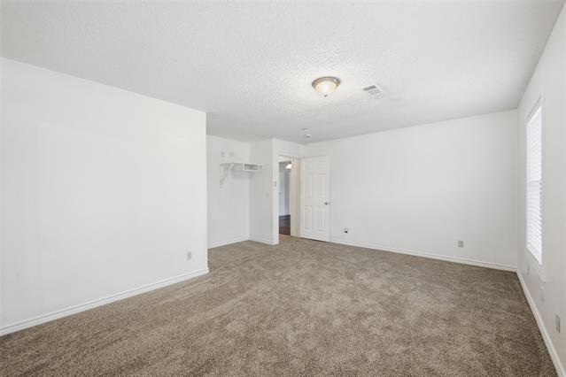 Building Photo - 910 N Powell Pkwy