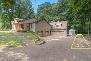 Parking - 1024 Steven Springs Ct