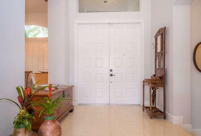 Building Photo - 10849 Bal Harbor Dr