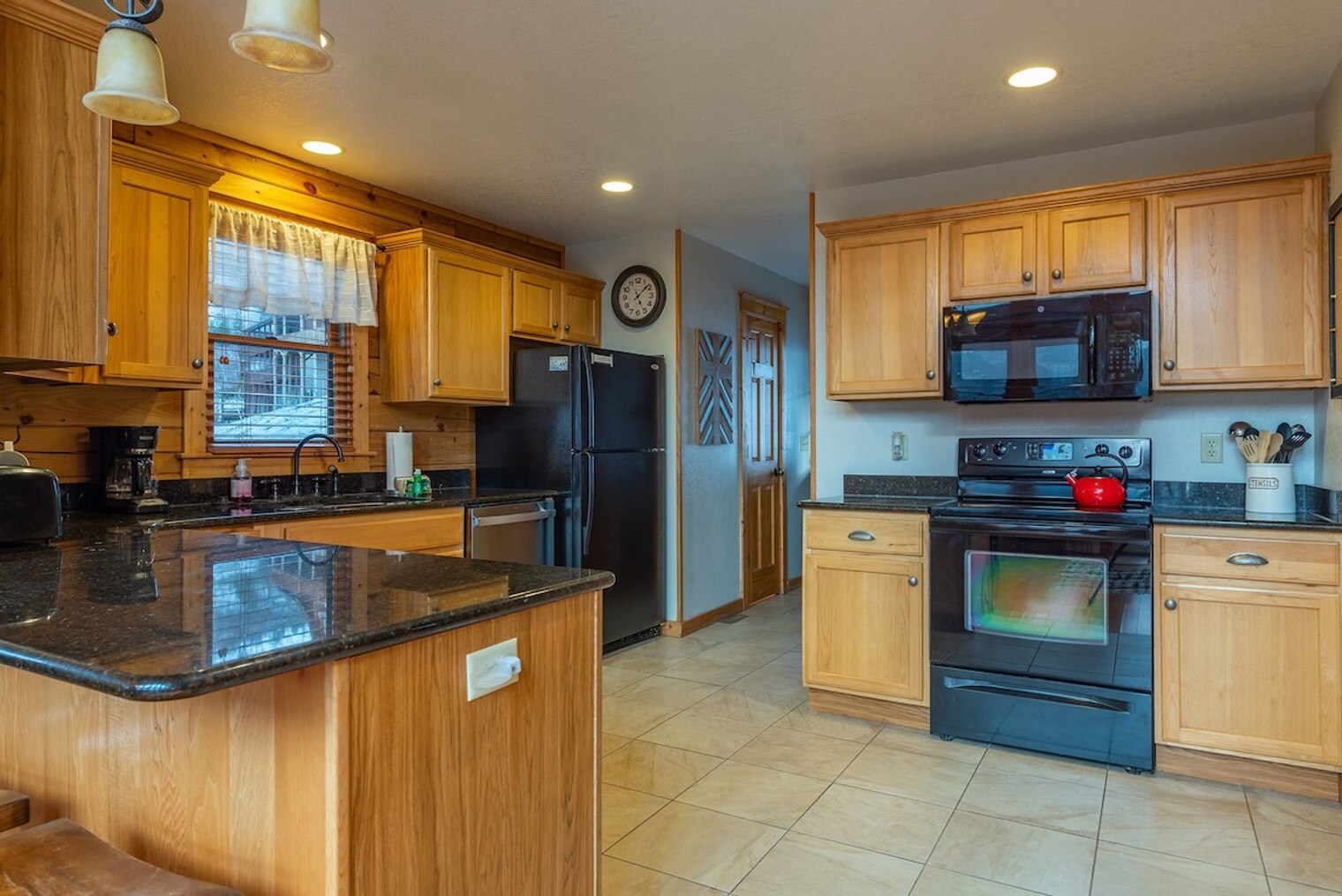 Building Photo - 70 Summit Way