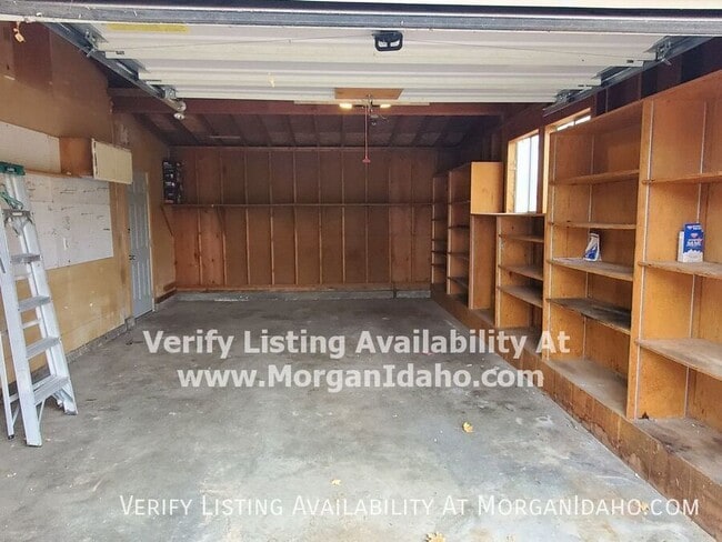 Building Photo - 45 S Westwood St