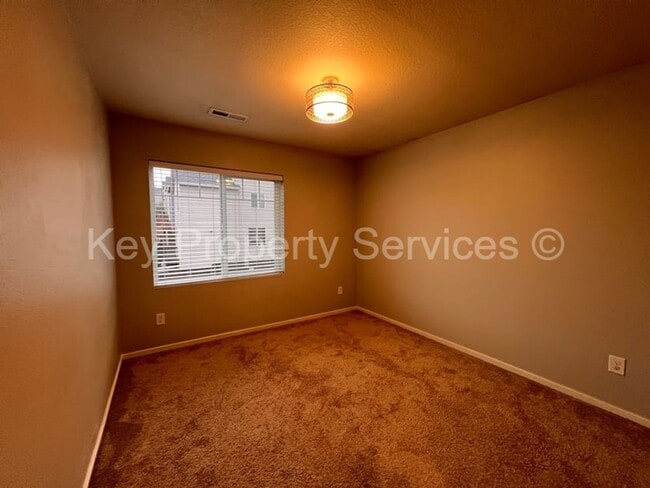 Building Photo - *MOVE IN SPECIAL!* Stunning Hazel Dell Two-Story with High End Appliances