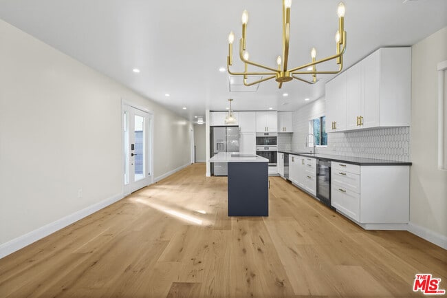 Building Photo - 4762 Charters Ave