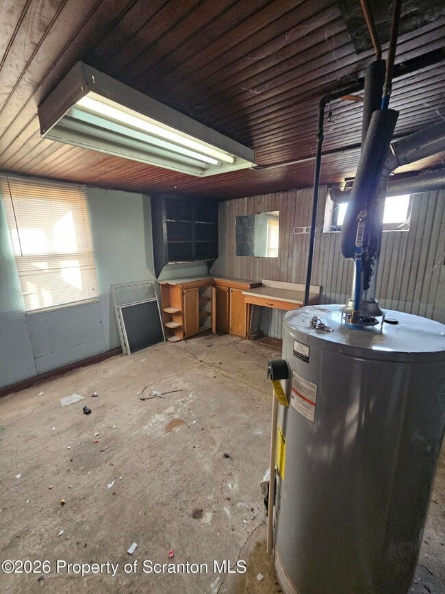 Building Photo - 1044 John Ave