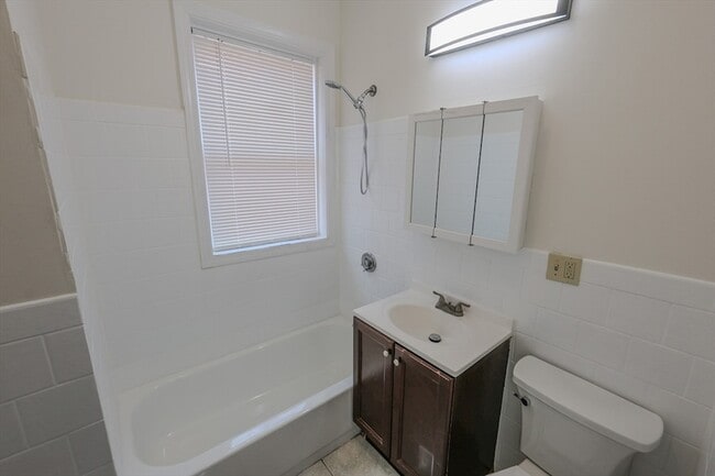 Building Photo - 127 Intervale St