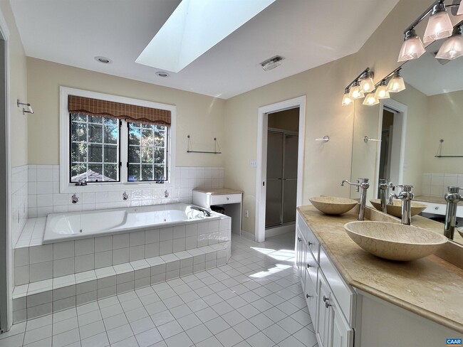 Building Photo - 41 Bolling Cir