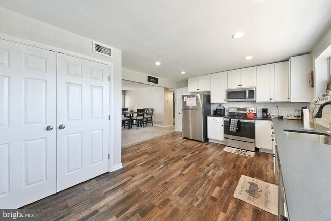 Building Photo - 1114 Bethlehem Pike