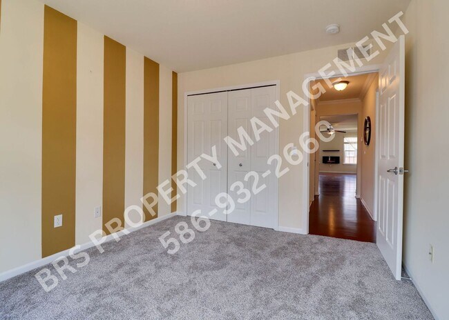 Building Photo - Move In Ready 2 Bd 2 BA Condo in Shelby Twp