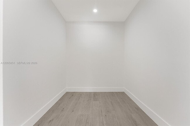Building Photo - 401 SW 63rd Terrace