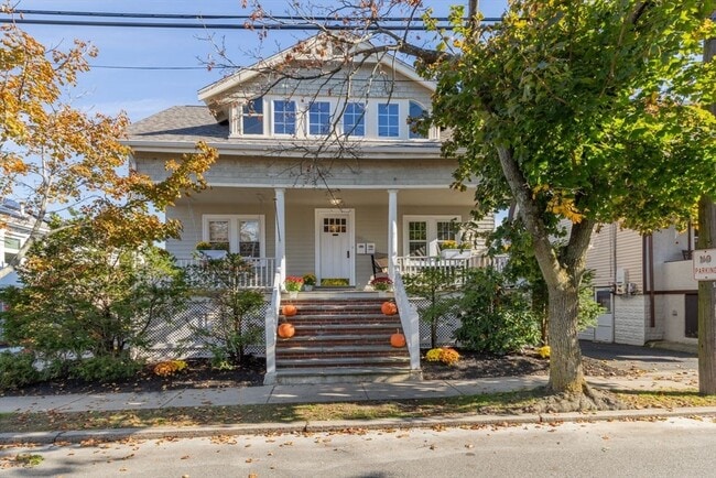 Building Photo - 94 Whitin Ave