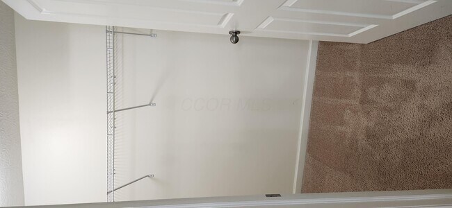 Building Photo - 590 Redwood Ln