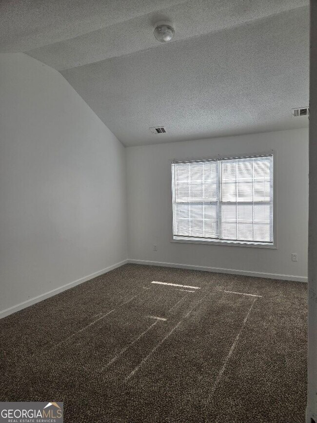 Building Photo - 7146 Ravenwood Ln