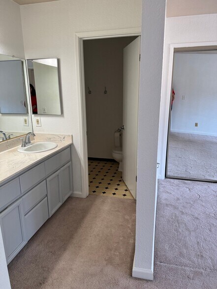 Building Photo - 16924 Sorrel Way