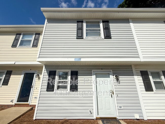 Primary Photo - 323 S Moore St