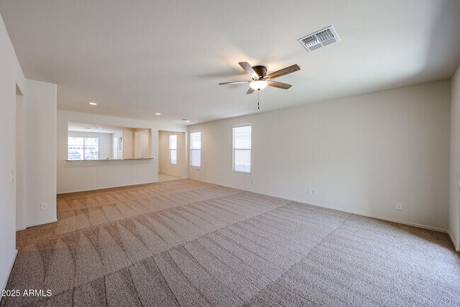 Building Photo - 7162 W Hedge Hog Pl