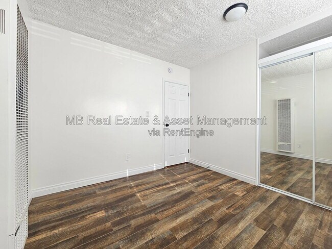 Building Photo - 1745 W 165th Pl